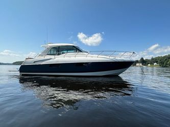 48' Cruisers Yachts 2013 Yacht For Sale